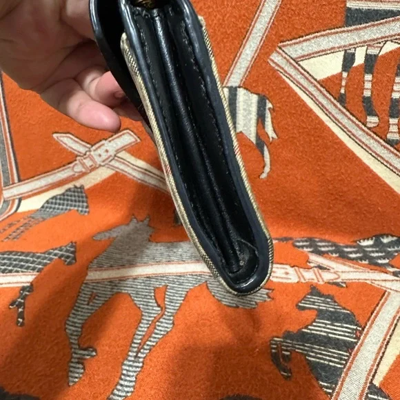 BURBERRY ❤️🌟HOUSE CHECK ENVELOPE WALLET ⭐️ - Picture 3 of 10